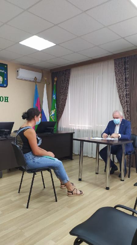 Глава района Андрей Ворушилин провел сегодня прием граждан по личным вопросам