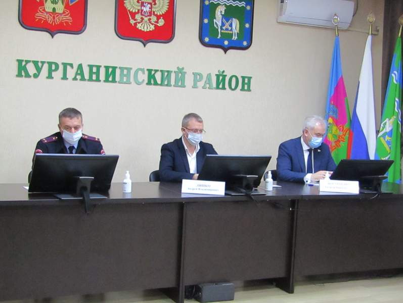 Глава Курганинского района Андрей Ворушилин принял участие в заседании оперативного штаба, которое провел глава региона Вениамин Кондратьев