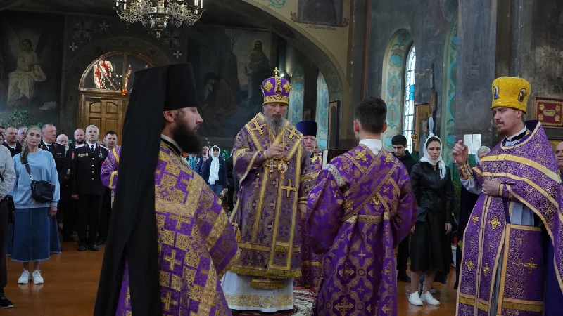 Глава района Андрей Ворушилин встретился с митрополитом Екатеринодарским и Кубанским Василием.