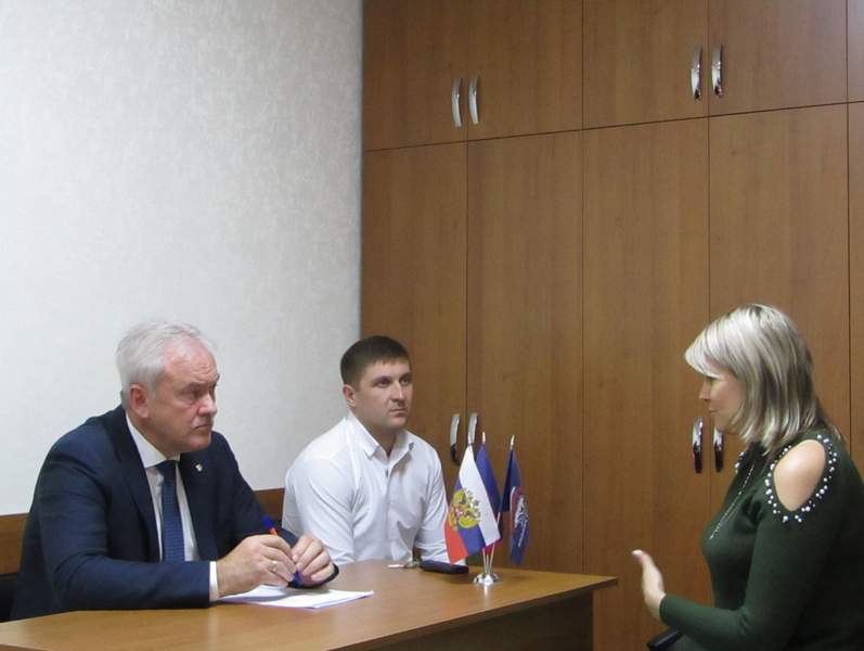 Глава района Андрей Ворушилин провел сегодня прием граждан по личным вопросам