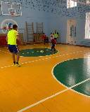 Школьники сыграли в мини-футбол с молодежью
