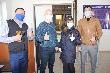 В Курганинском районе общественники передали сотрудникам районной полиции специальные ремешки, облегчающие долгое ношение защитных масок