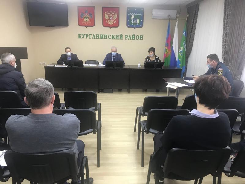 Глава Курганинского района Андрей Ворушилин провел заседание комиссии по земельным и инвестиционным вопросам